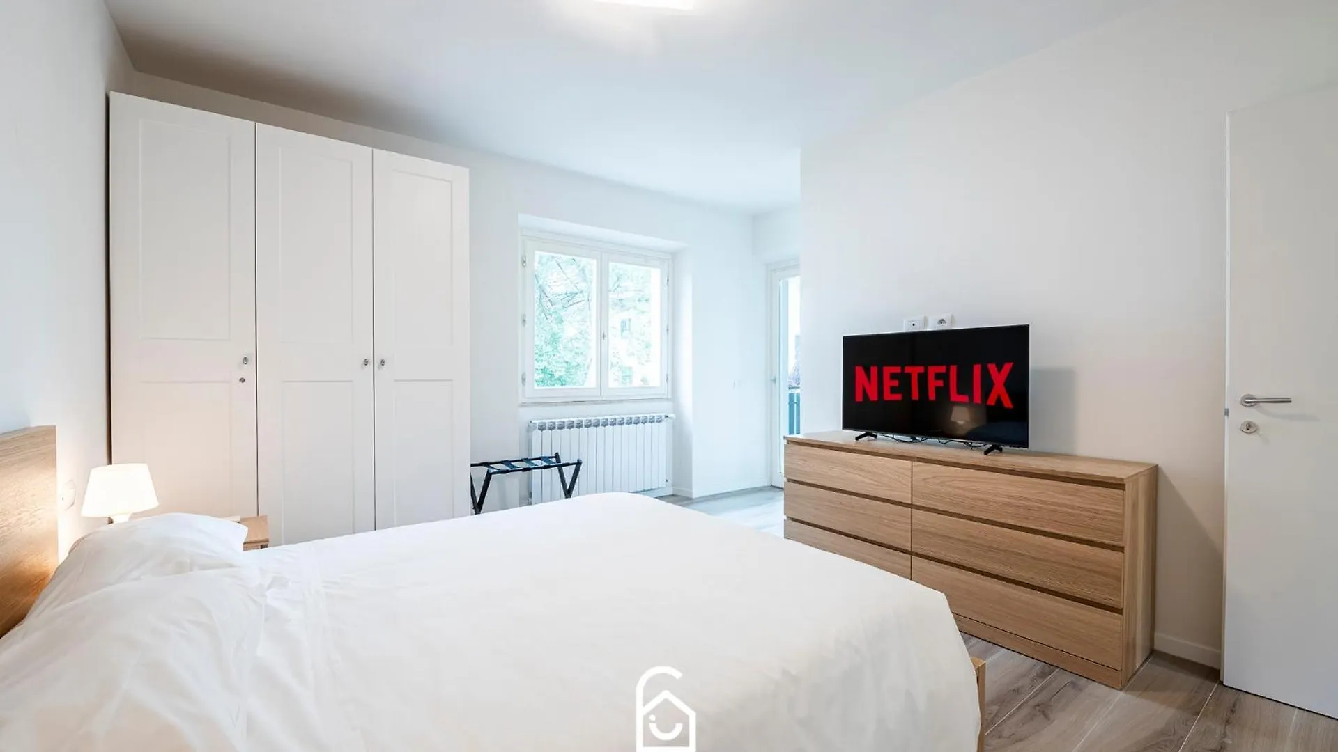 Luxury Apartment Con Doppia Terrazza E Posto Auto Florence 0*,  Italy